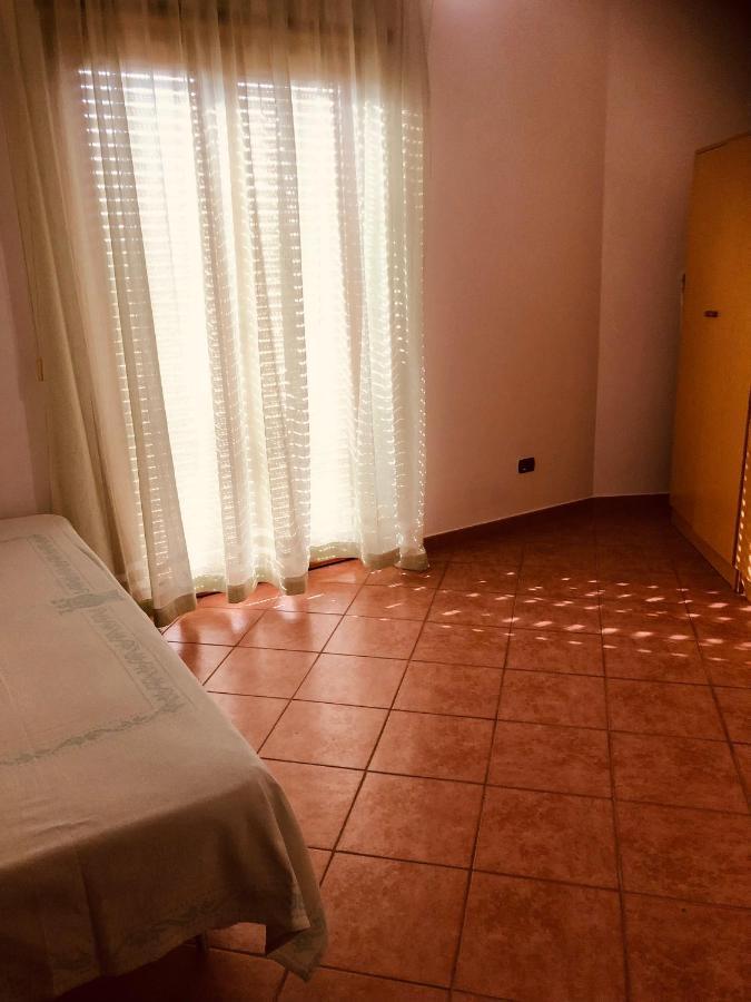 Appartamento In Centro Tortolì Exterior foto